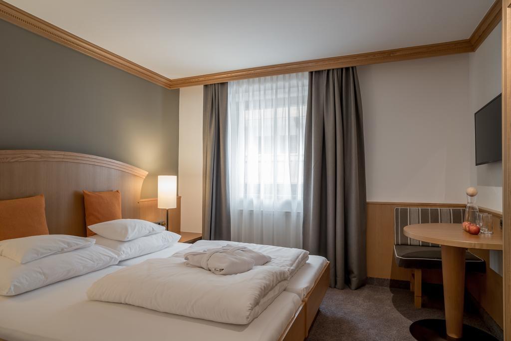 Hotel Tyrolerhof Solden Bagian luar foto