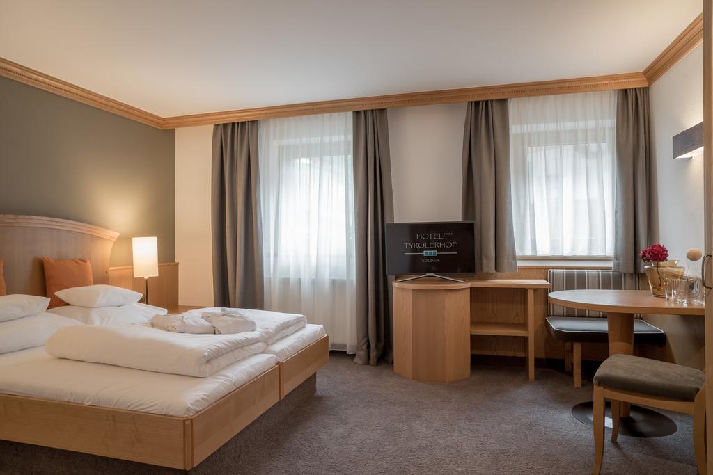 Hotel Tyrolerhof Solden Bagian luar foto